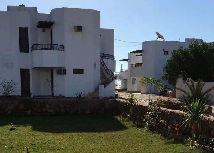 Resort Dyarna 2*